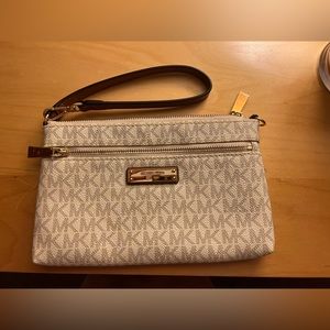 Michael Kors wristlet